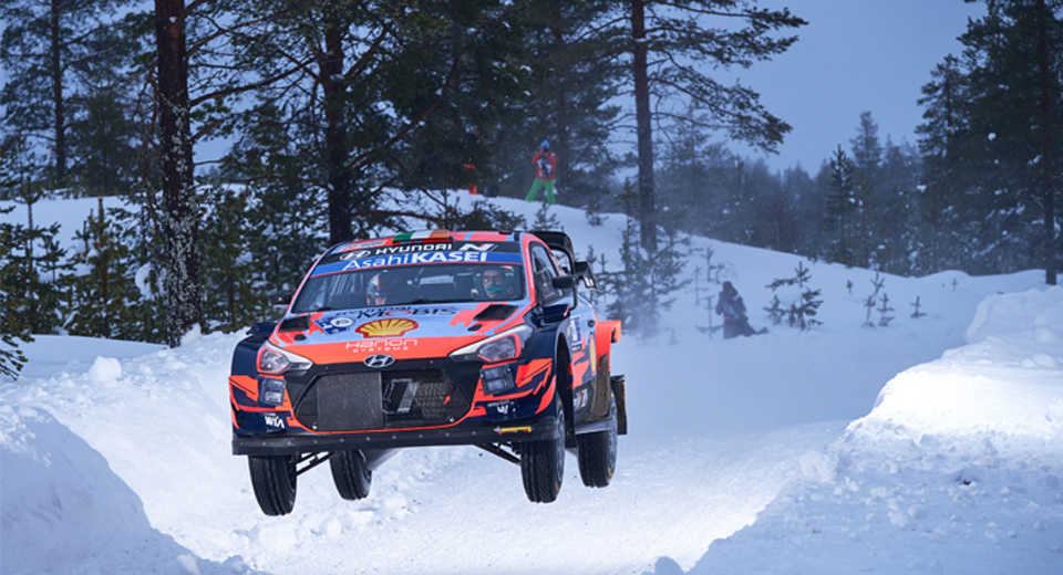 ▲ 2021 WRC 북극 랠리에서 설원을 주행 중인 '현대 i20 Coupe WRC' (사진: 현대자동차)