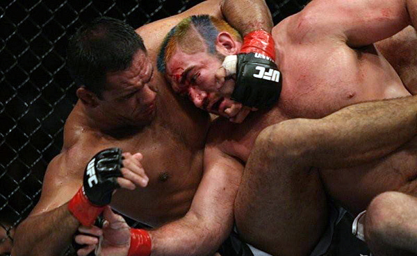 ▲ 'UFC 81'에서 히스 헤링을 압도하여 판정승을 거둔 안토니오 호드리고 노게이라 (사진: 셔독)