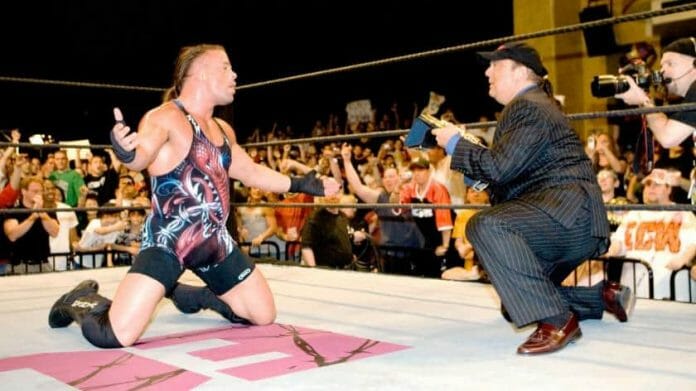 ▲ ECW의 심장 뉴욕 해머스타인 볼룸에서 WWE 챔피언에 오른 ECW 프랜차이즈 스타 RVD (사진: WWE.com)