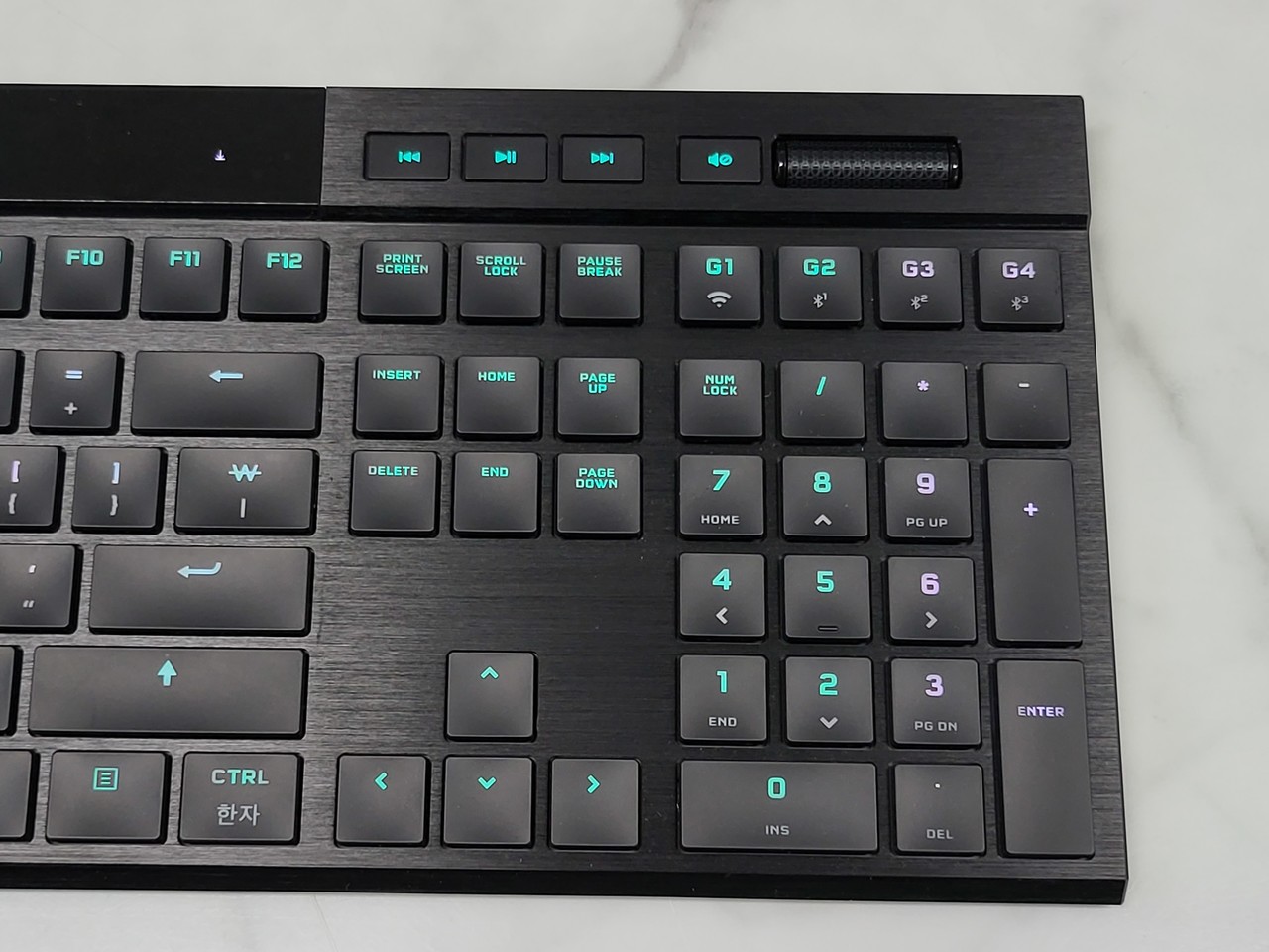 ▲ Since the macro key is higher than the ten keys, the keyboard didn't go long.