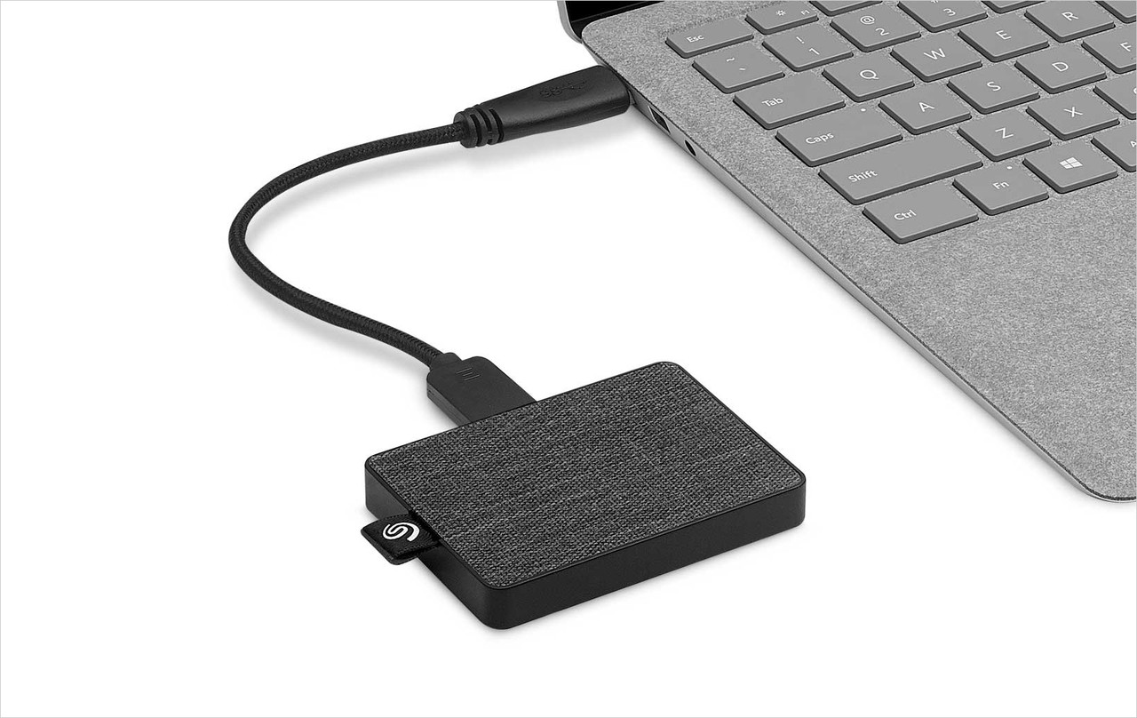 ▲ USB 3.0 (5Gbps) 인터페이스 적용된 외장형 SSD ‘씨게이트 원 터치 SSD’