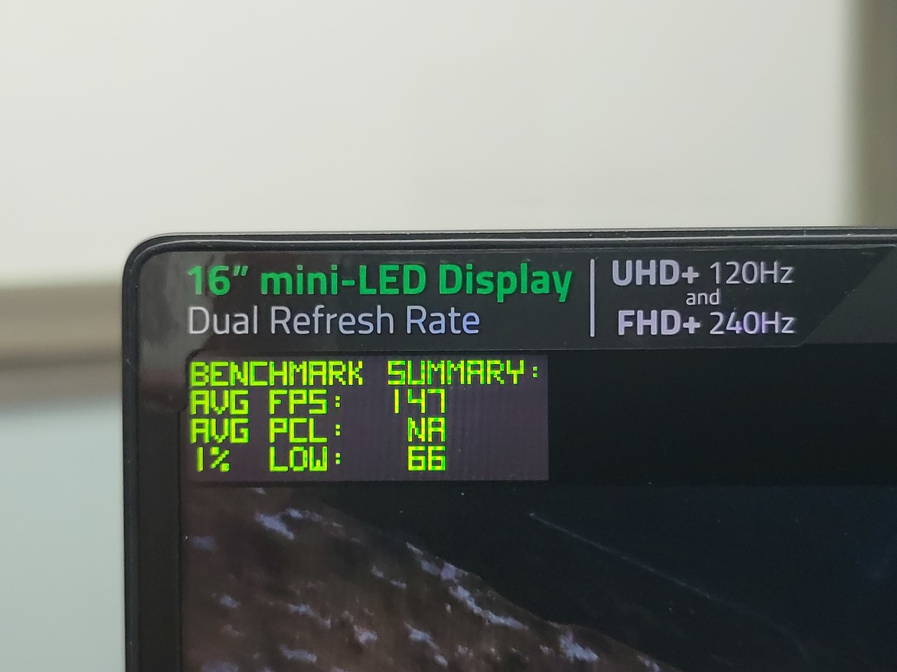 ▲ UHD+ 그래픽 우선 옵션에서는 평균 147프레임으로 확인된다.